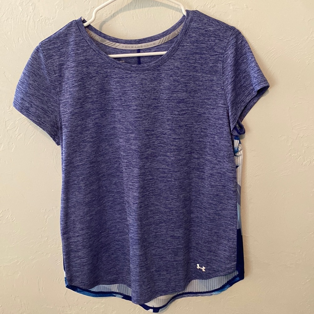 Women’s UA top